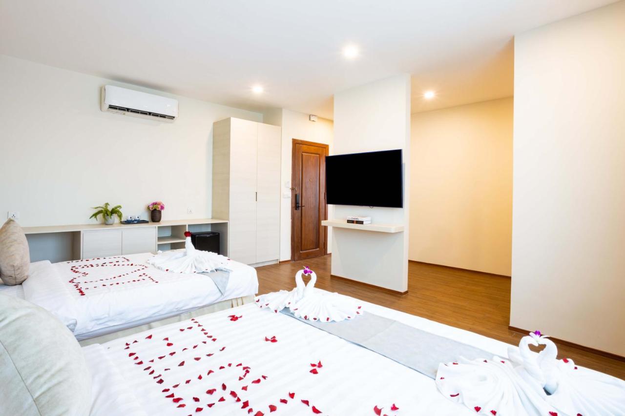 Joli Hotel Phnom-Penh Buitenkant foto