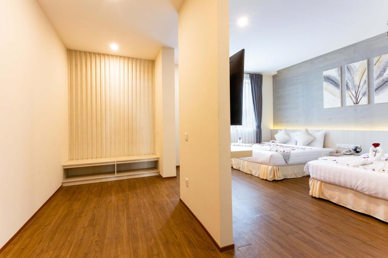Joli Hotel Phnom-Penh Buitenkant foto