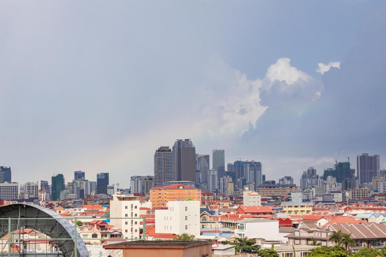 Joli Hotel Phnom-Penh Buitenkant foto