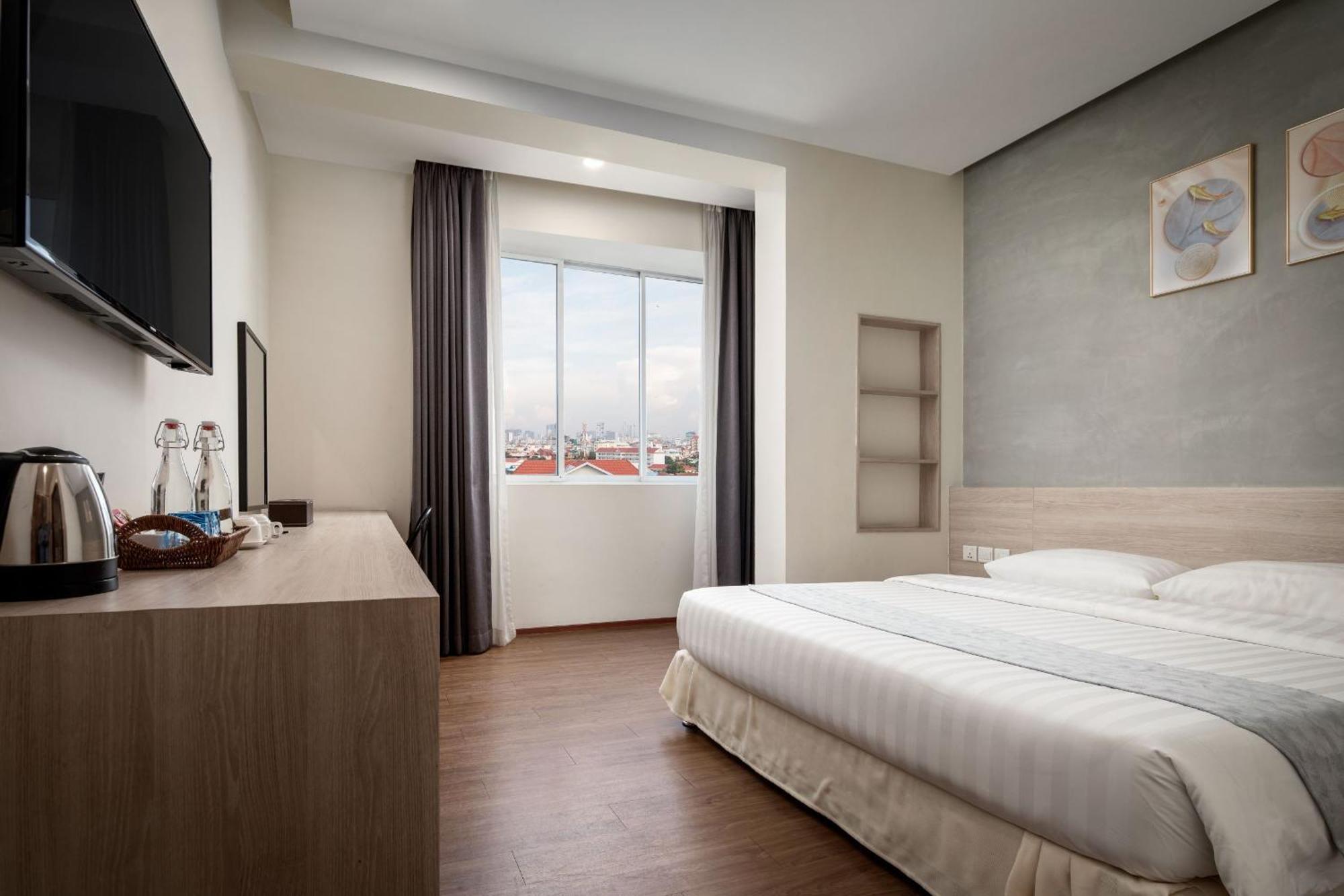 Joli Hotel Phnom-Penh Buitenkant foto
