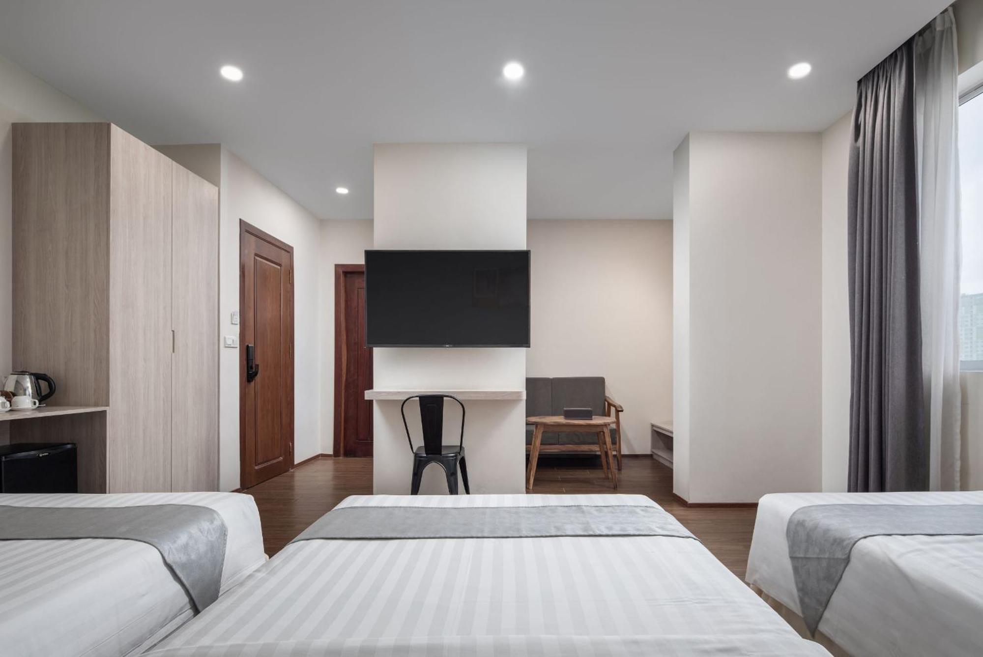 Joli Hotel Phnom-Penh Buitenkant foto
