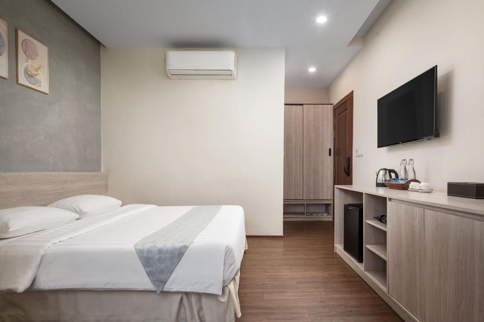 Joli Hotel Phnom-Penh Buitenkant foto