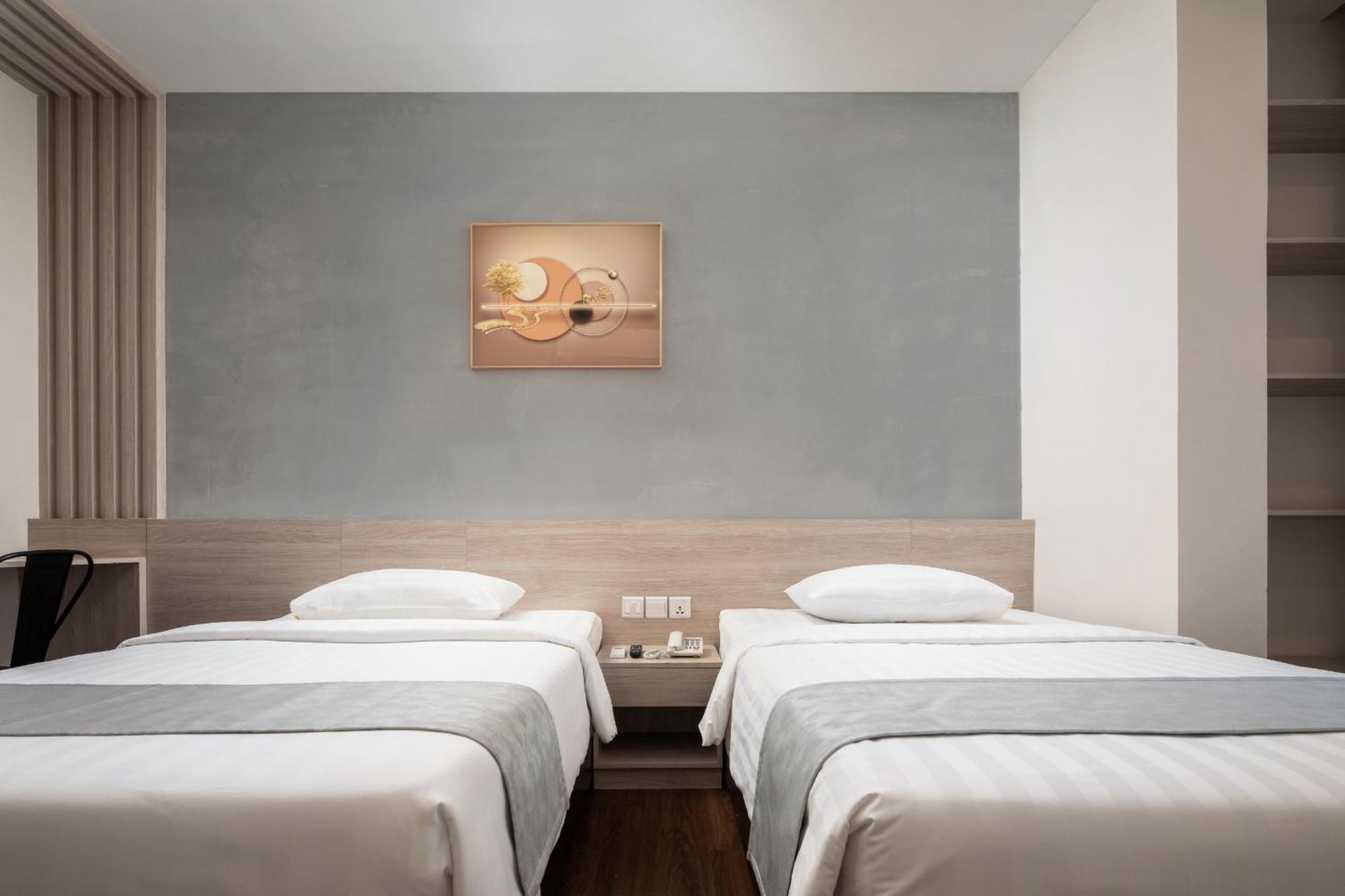 Joli Hotel Phnom-Penh Buitenkant foto