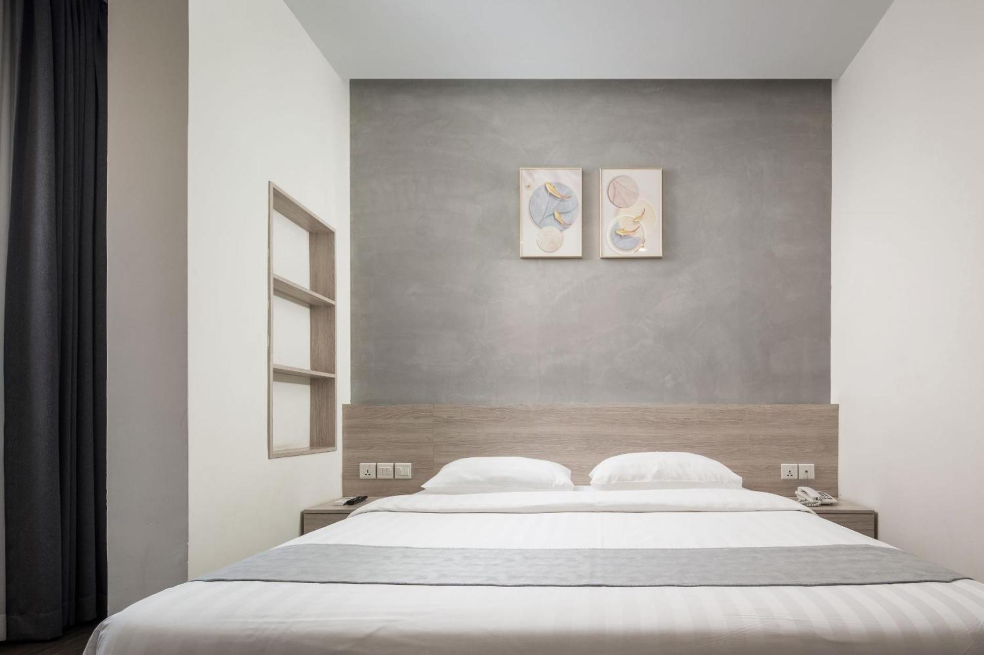 Joli Hotel Phnom-Penh Buitenkant foto